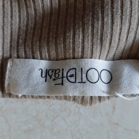 OOTDFash beige ribbed bodysuit small V Neck - Picture 3 of 7